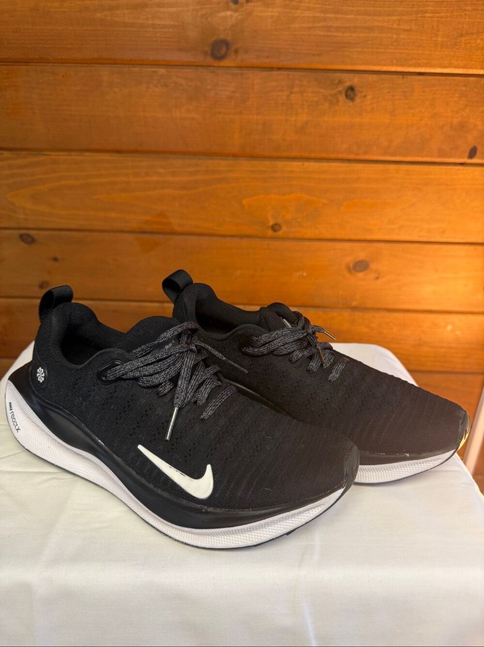 Nike Womans ReactX Infinity Run 4 Black/White Sz 8 DR2670001